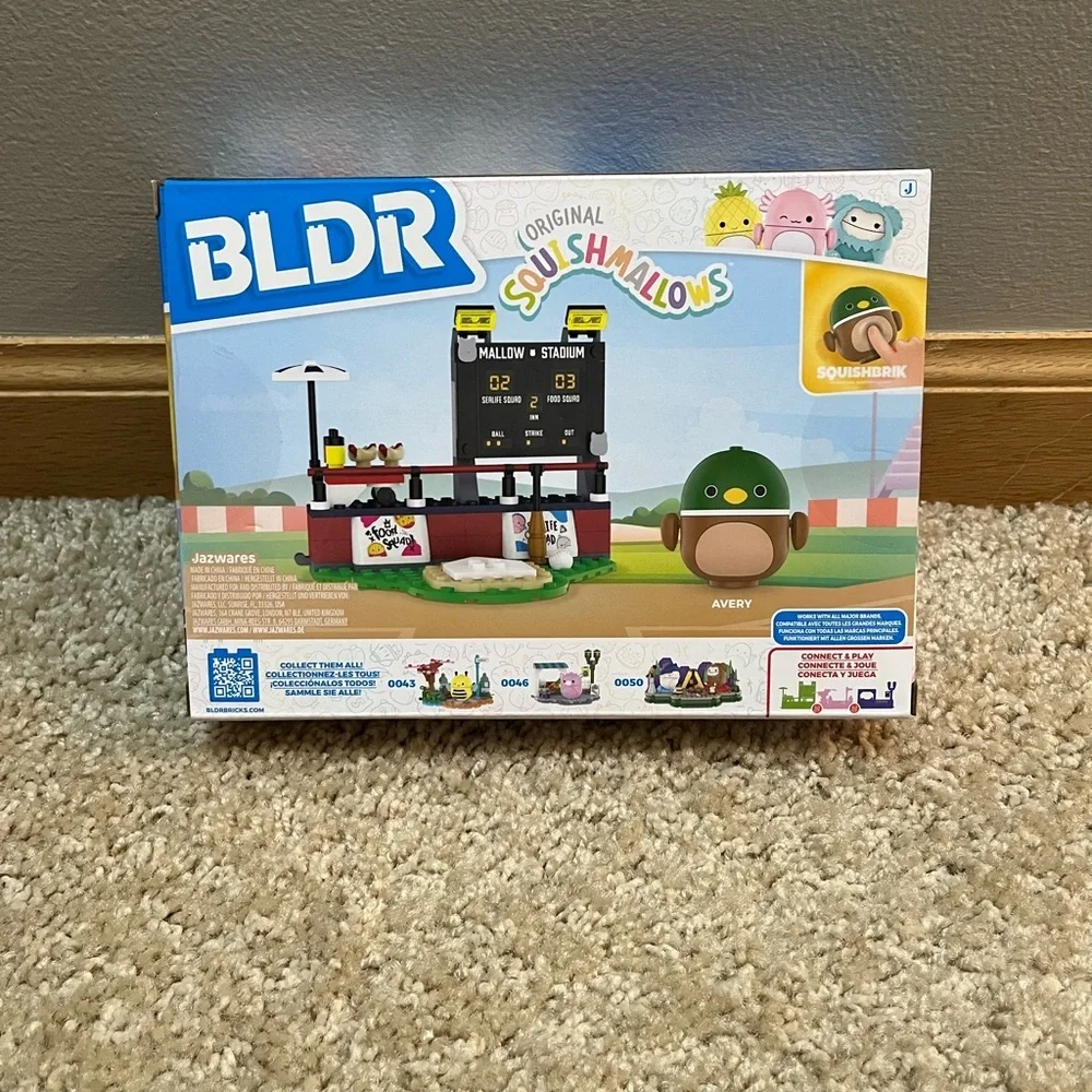 Original Squishmallows squishbrick Avery’s Ball Game Building Set